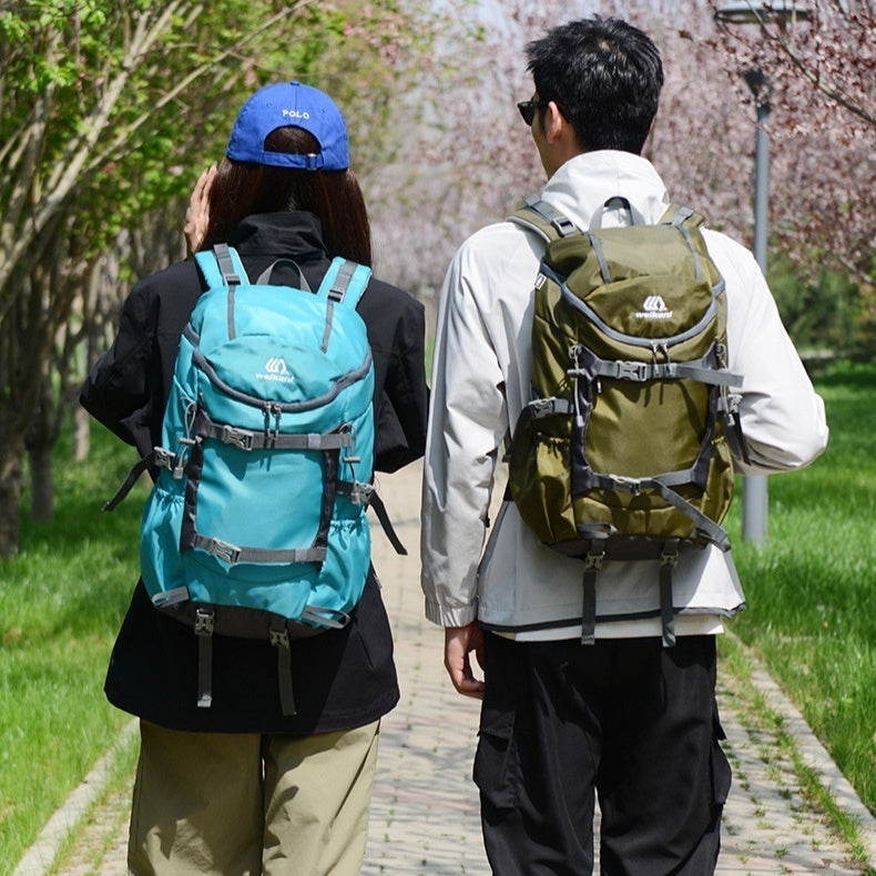 Explore the Great Outdoors with the 30L Oxford Cloth Backpack