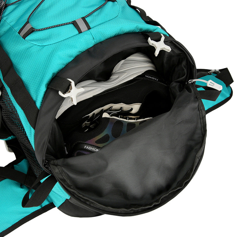 60L Large Capacity Hiking And Camping Backpack